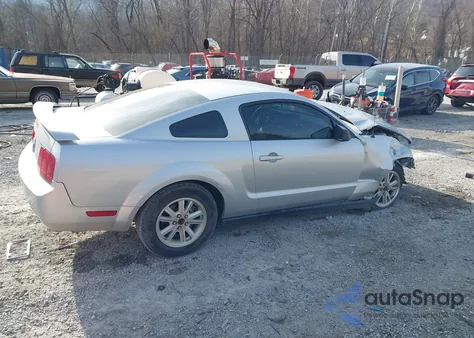 2006 Ford Mustang V6 z USA, uszkodzony, nr VIN 1ZVFT80N165188905